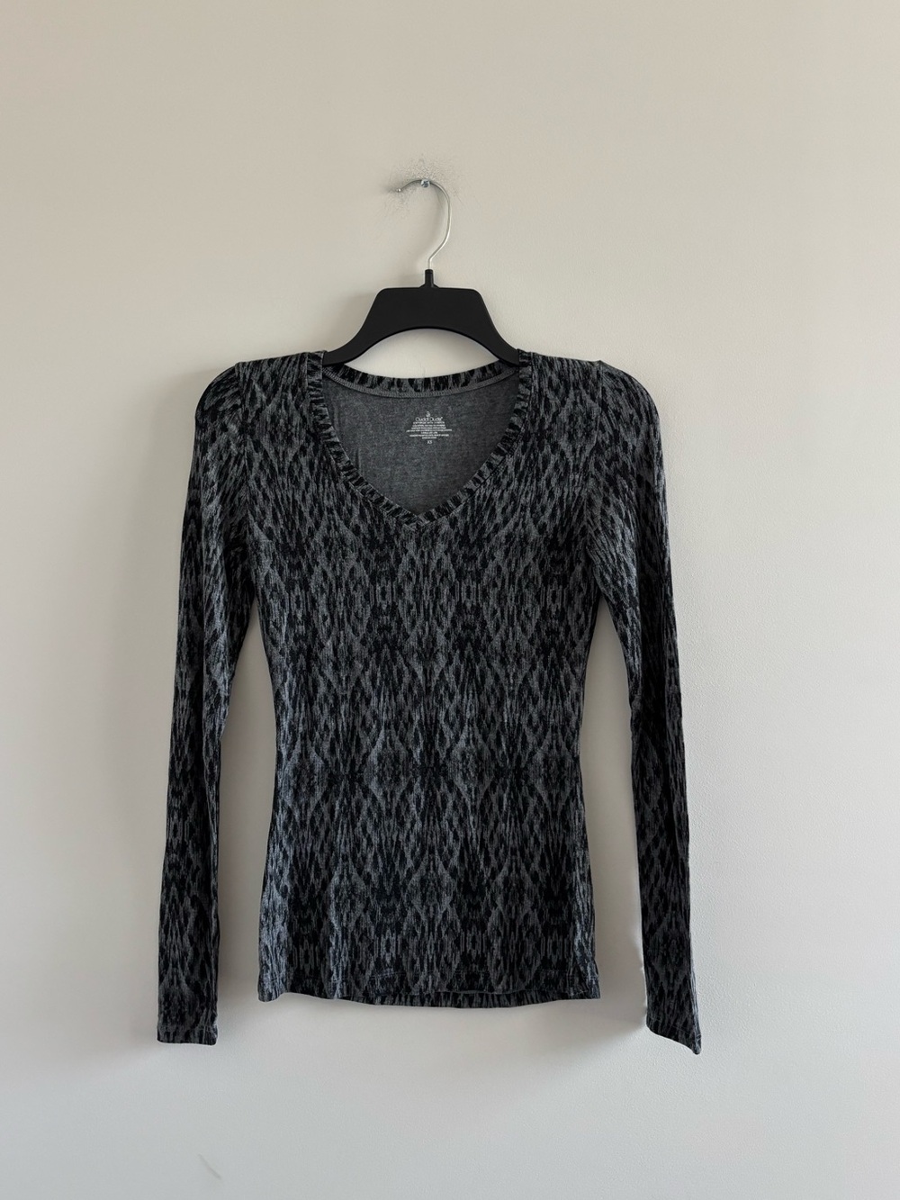 Cuddl Duds Top Black Gray Modal Softwear V-Neck Layering Long Sleeve Women XS